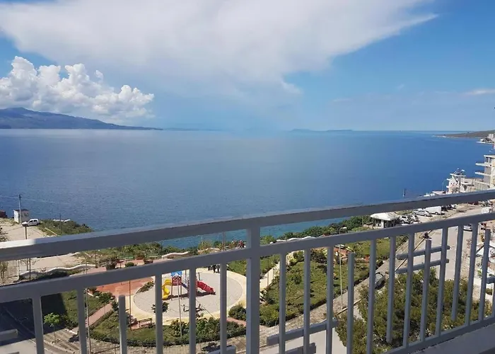 Krystyna Apartment- Near The Beach *